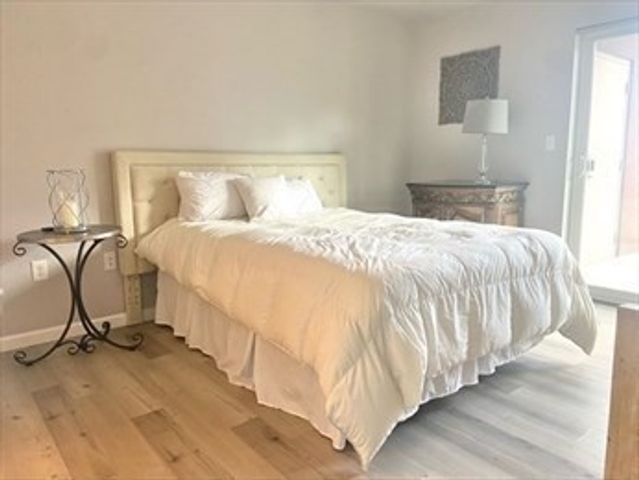 36 Village Road 306, Middleton, MA 01949