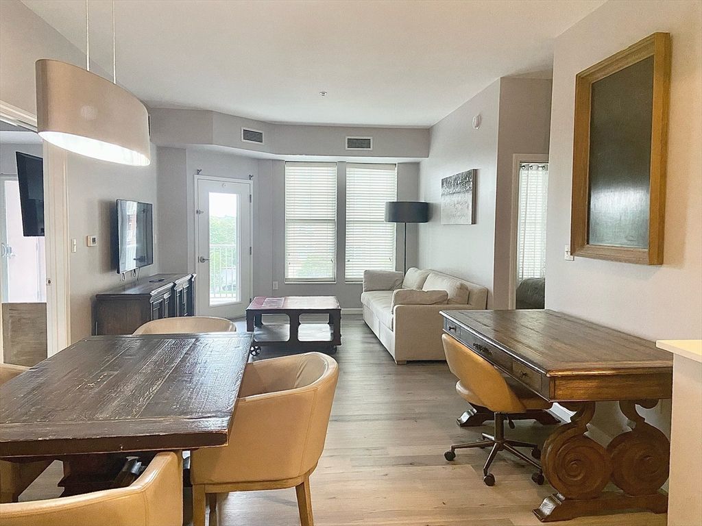 36 Village Road 306, Middleton, MA 01949