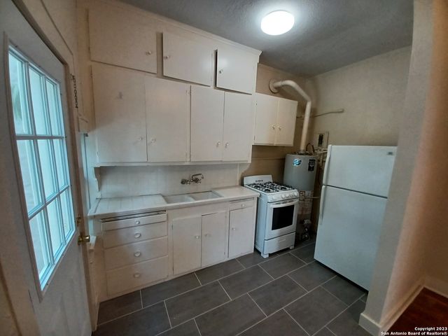 1910 Howard St Apt 12, San Antonio, TX 78212