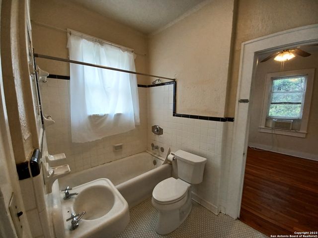 1910 Howard St Apt 12, San Antonio, TX 78212