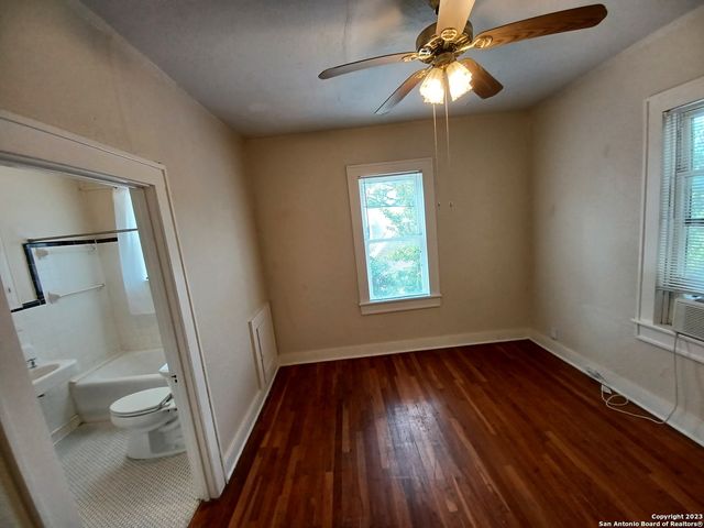 1910 Howard St Apt 12, San Antonio, TX 78212
