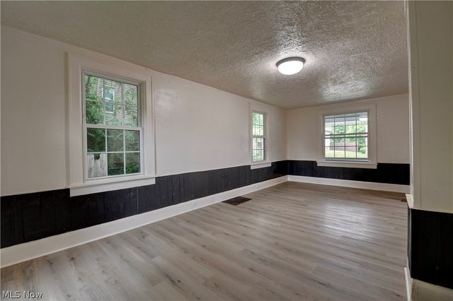 300 State Avenue NE, Massillon, OH 44646