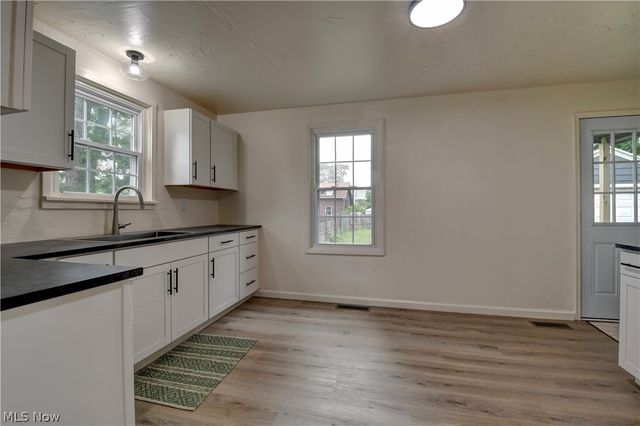 300 State Avenue NE, Massillon, OH 44646