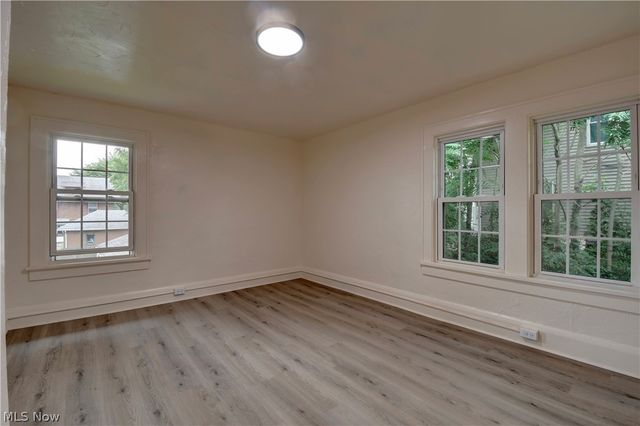 300 State Avenue NE, Massillon, OH 44646