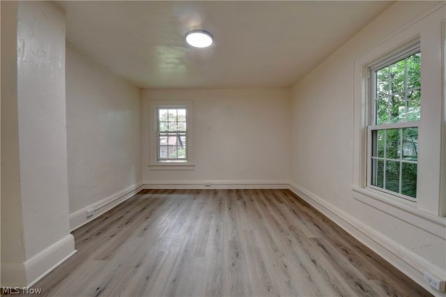 300 State Avenue NE, Massillon, OH 44646