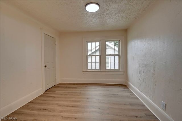 300 State Avenue NE, Massillon, OH 44646