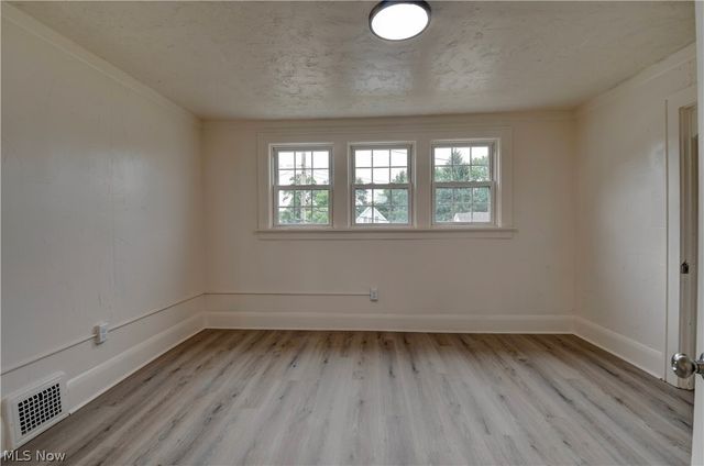 300 State Avenue NE, Massillon, OH 44646