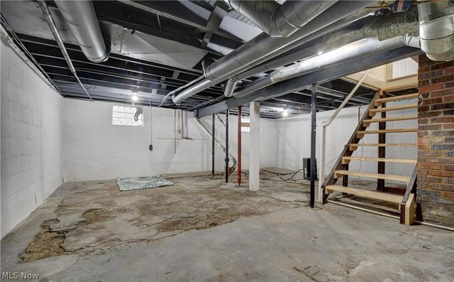 300 State Avenue NE, Massillon, OH 44646