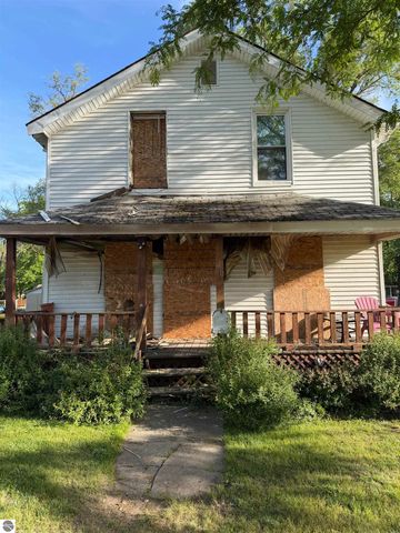 230 Ely Street, Alma, MI 48801