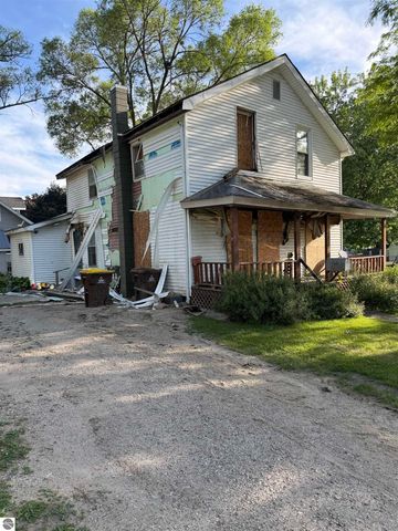 230 Ely Street, Alma, MI 48801