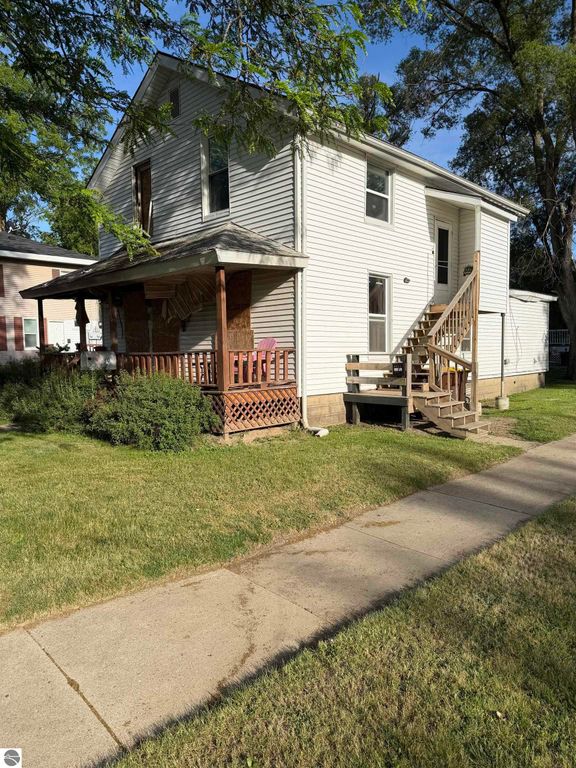 230 Ely Street, Alma, MI 48801