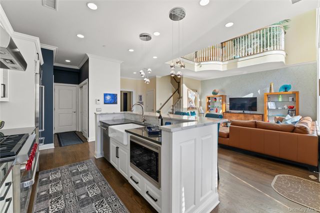 6 Hudson View Way, Tarrytown, NY 10591