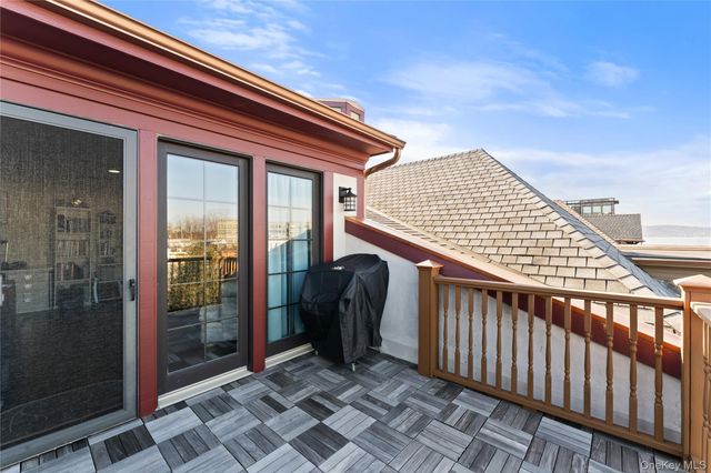 6 Hudson View Way, Tarrytown, NY 10591