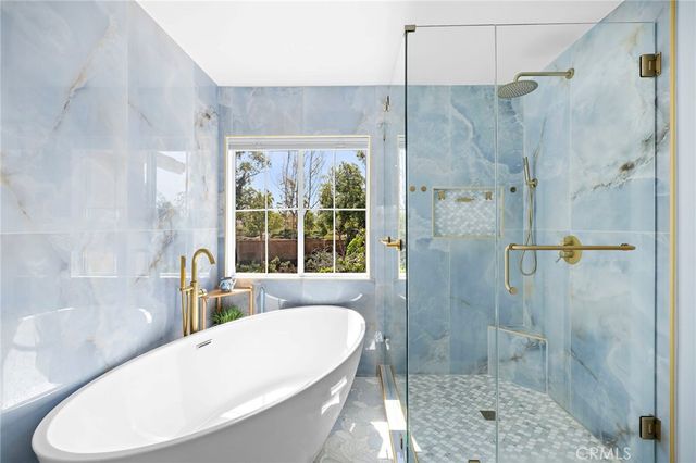 23 Amoret, Irvine, CA 92602