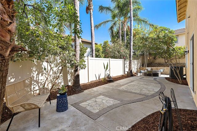 23 Amoret, Irvine, CA 92602
