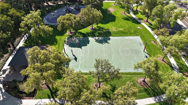 23 Amoret, Irvine, CA 92602