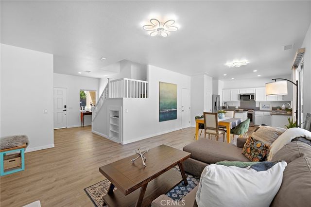 23 Amoret, Irvine, CA 92602