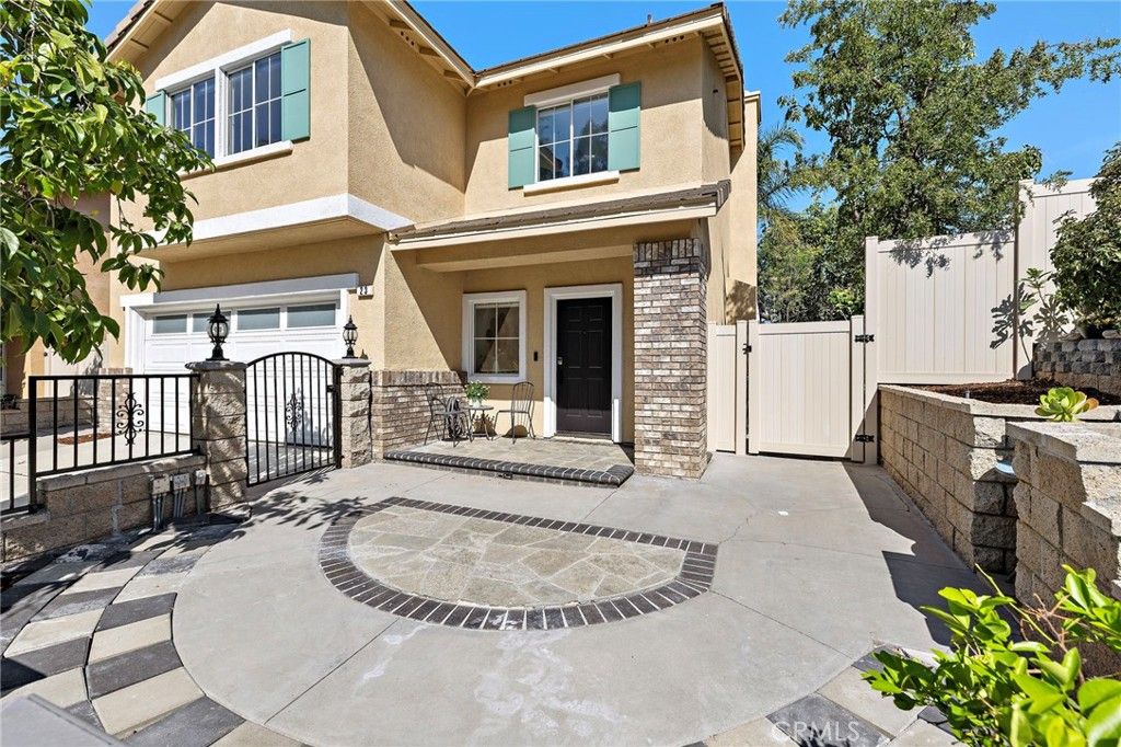 23 Amoret, Irvine, CA 92602