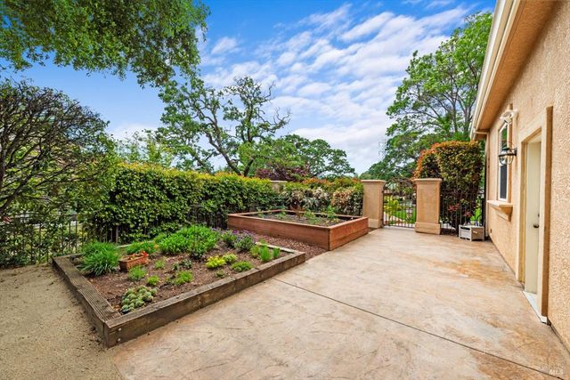 5249 DEER RIDGE Ct, Fairfield, CA 94534