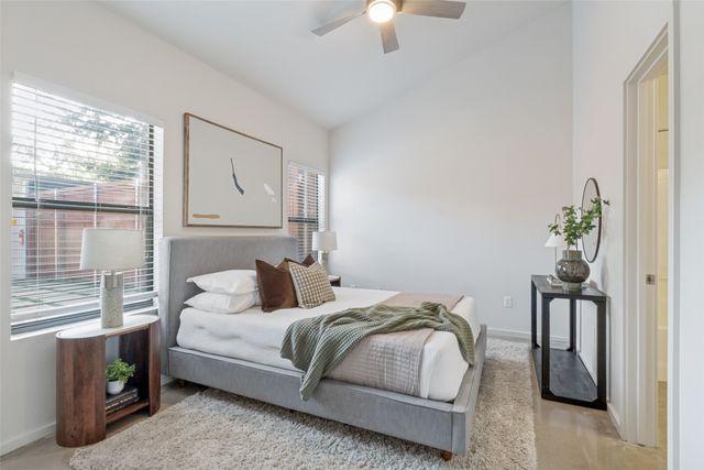 1725 N Fitzhugh Avenue, Dallas, TX 75204