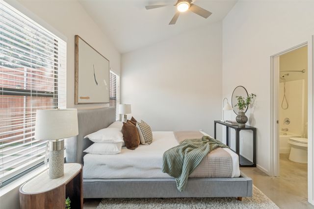 1725 N Fitzhugh Avenue, Dallas, TX 75204