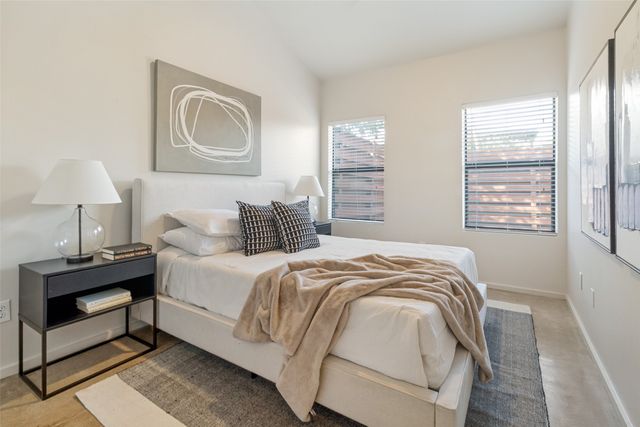 1725 N Fitzhugh Avenue, Dallas, TX 75204