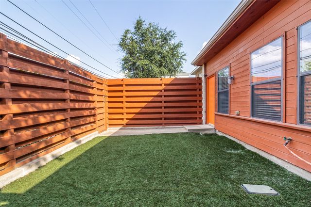 1725 N Fitzhugh Avenue, Dallas, TX 75204