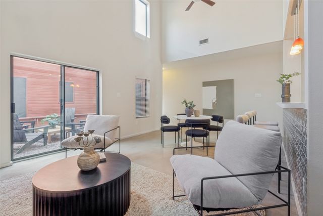 1725 N Fitzhugh Avenue, Dallas, TX 75204
