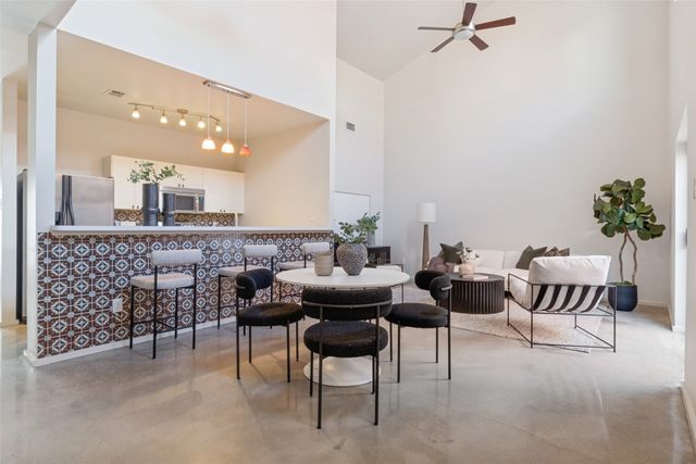 1725 N Fitzhugh Avenue, Dallas, TX 75204