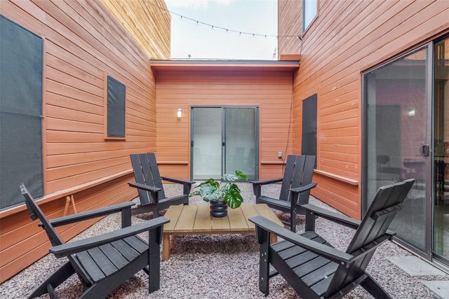 1725 N Fitzhugh Avenue, Dallas, TX 75204