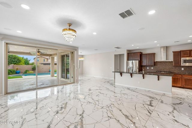 9719 W LOS GATOS Drive, Peoria, AZ 85383