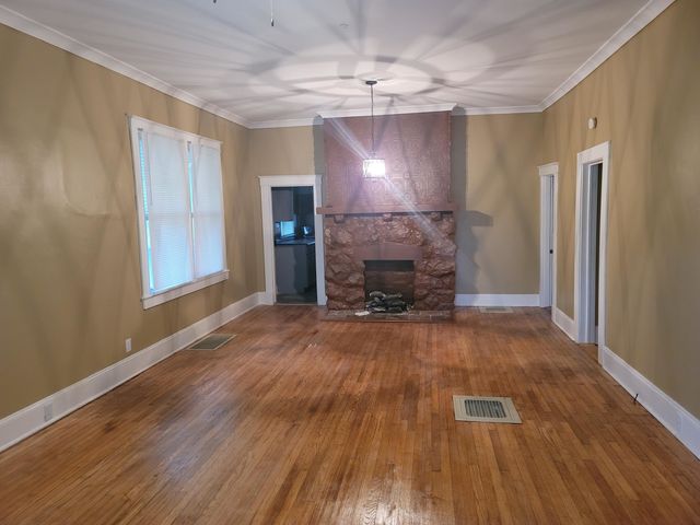 1570 E MCLEMORE AVE, Memphis, TN 38106