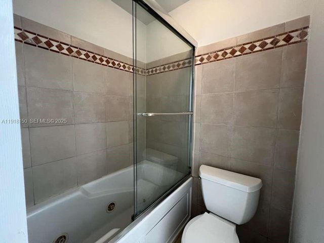 721 SE 1st Way B18, Deerfield Beach, FL 33441