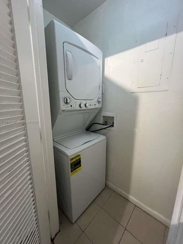 721 SE 1st Way B18, Deerfield Beach, FL 33441