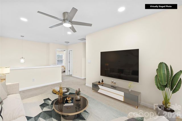 15558 Stronvar House Lane, Charlotte, NC 28277