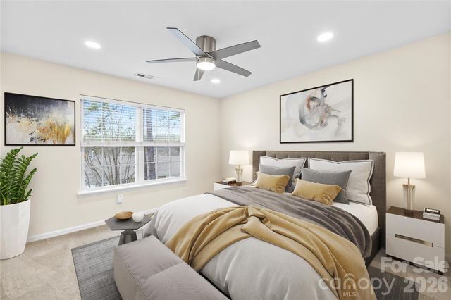 15558 Stronvar House Lane, Charlotte, NC 28277