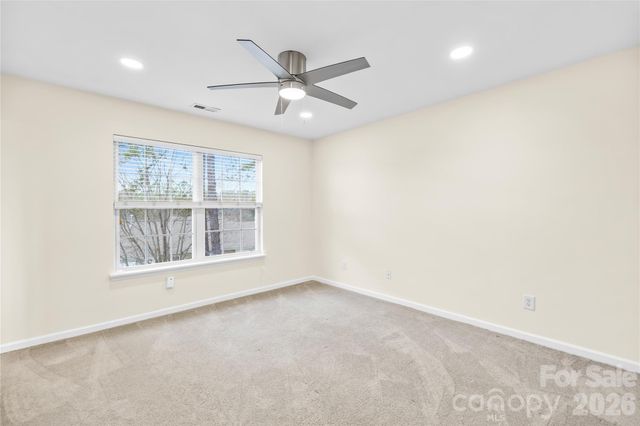 15558 Stronvar House Lane, Charlotte, NC 28277