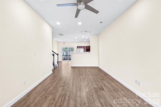 15558 Stronvar House Lane, Charlotte, NC 28277