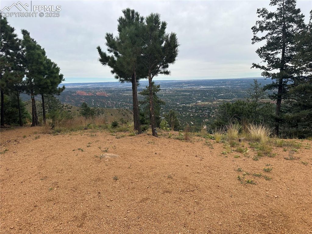 201 Founders Place, Manitou Springs, CO 80829 — exterior