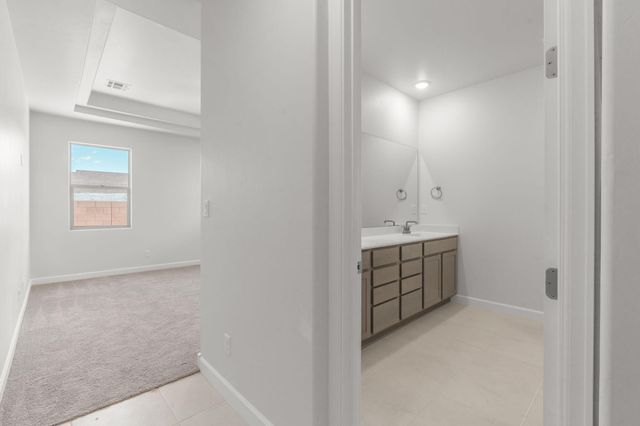 6911 Zachary Road NE, Rio Rancho, NM 87144