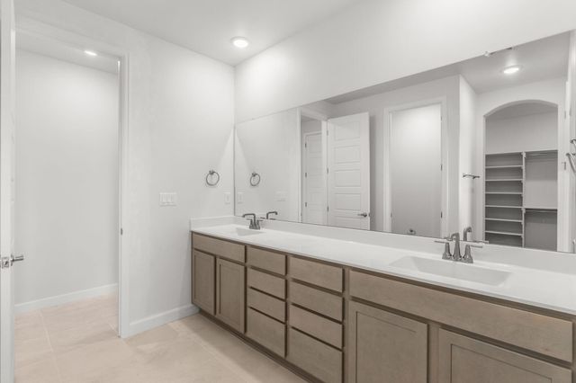 6911 Zachary Road NE, Rio Rancho, NM 87144