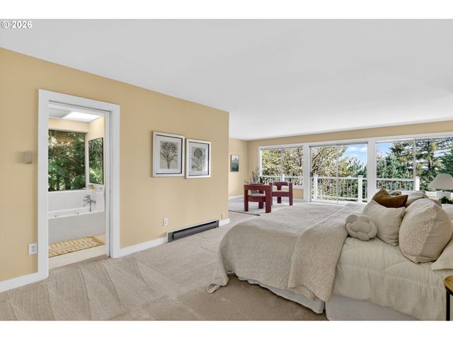 3435 Nw LURAY Ter, Portland, OR 97210