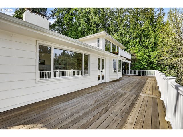 3435 Nw LURAY Ter, Portland, OR 97210