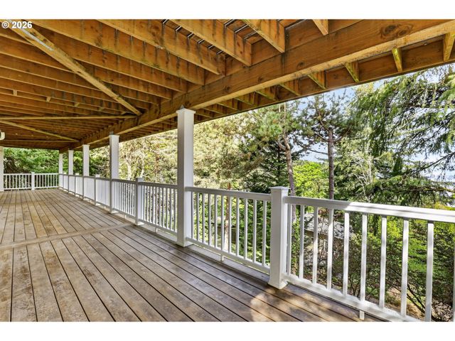 3435 Nw LURAY Ter, Portland, OR 97210