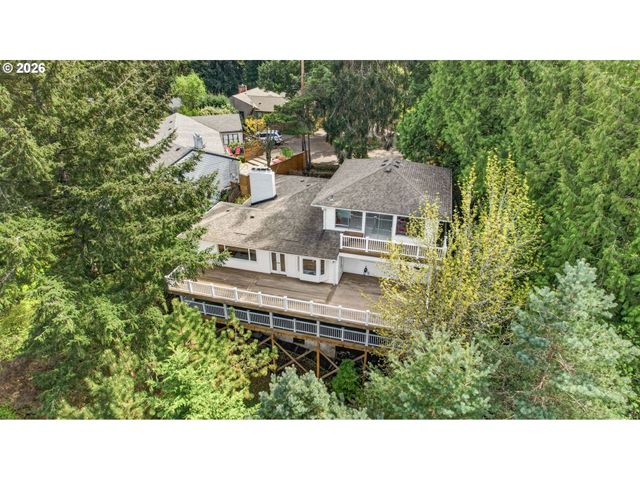 3435 Nw LURAY Ter, Portland, OR 97210