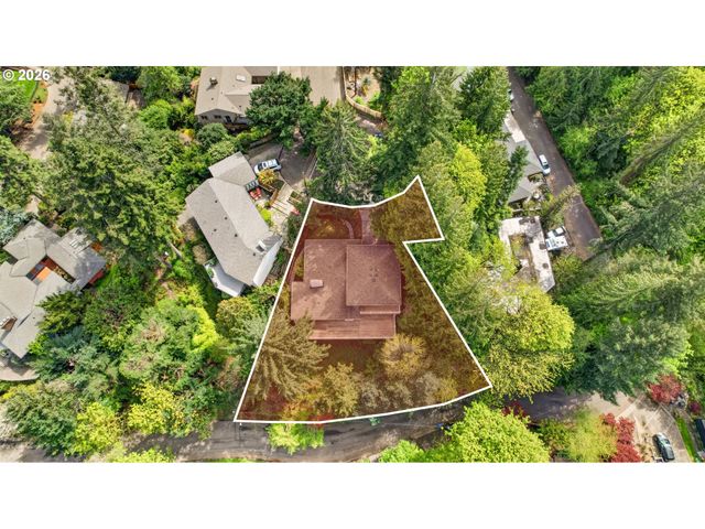 3435 Nw LURAY Ter, Portland, OR 97210