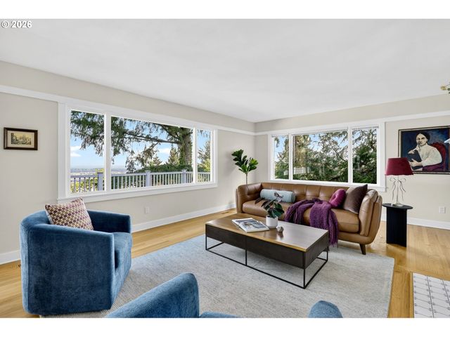 3435 Nw LURAY Ter, Portland, OR 97210