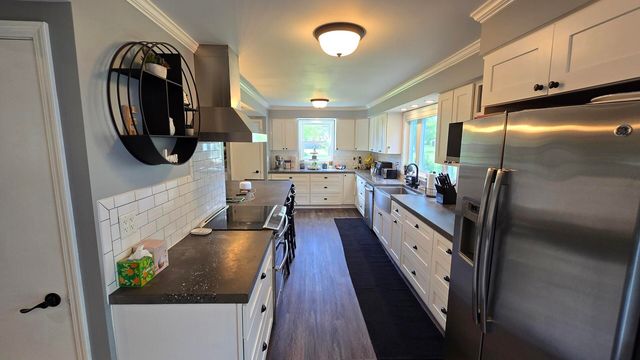 24320 S 80th Avenue, Frankfort, IL 60423
