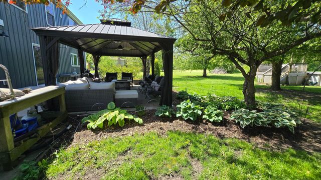 24320 S 80th Avenue, Frankfort, IL 60423