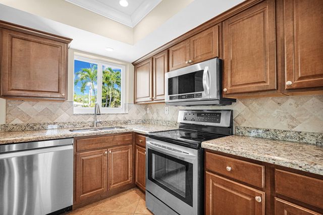 2117 NE 61st Court, Fort Lauderdale, FL 33308